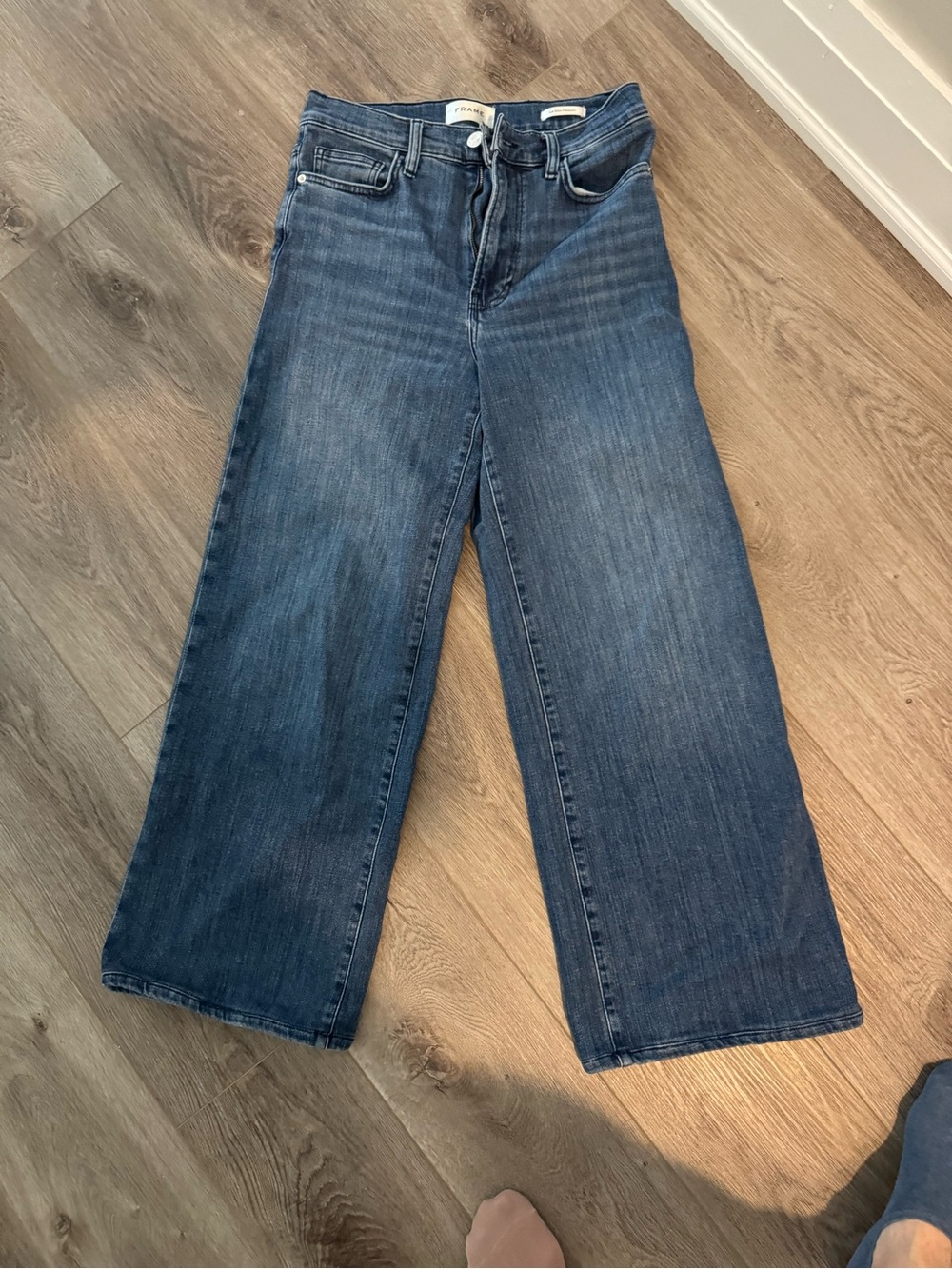 Frame Denim Wide-Leg Jeans in Dark Blue Wash